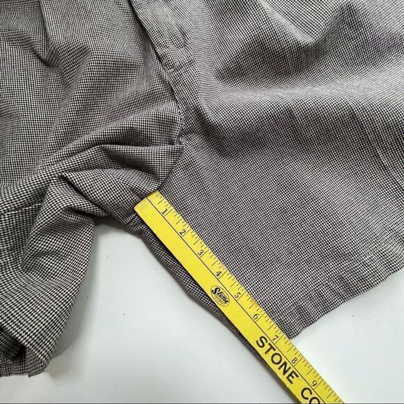 Lee Casual Fall Textured Pleated Front Shorts - 18M - Picture 6 of 9